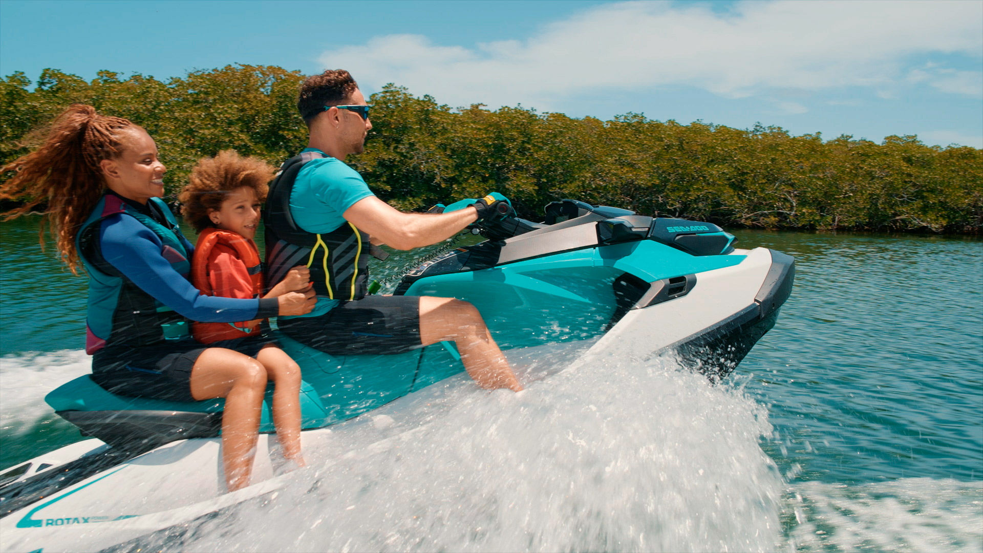 Familia en la Sea-Doo GTX