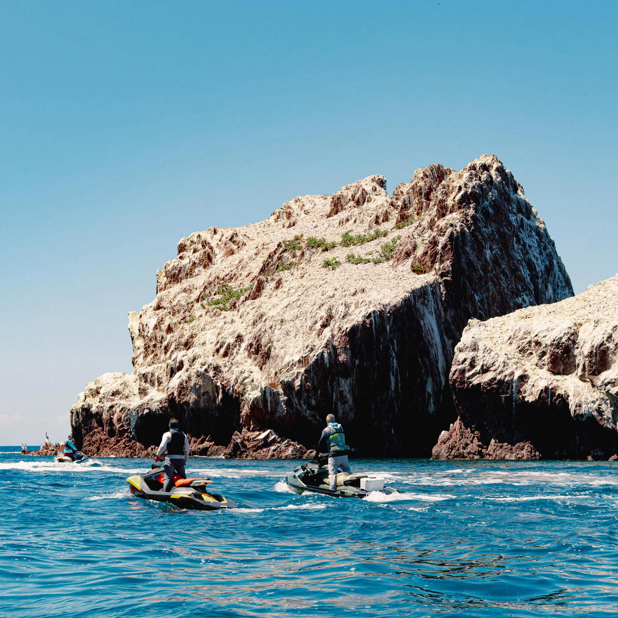 Grupo de conductores en las Rocas Gringas