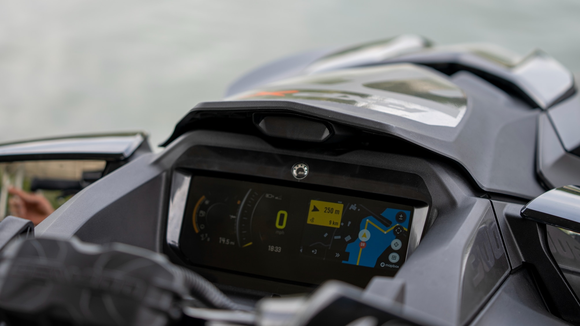  La aplicación de navegación BRP GO!  en una pantalla LCD a color de 7,8" de Sea-Doo