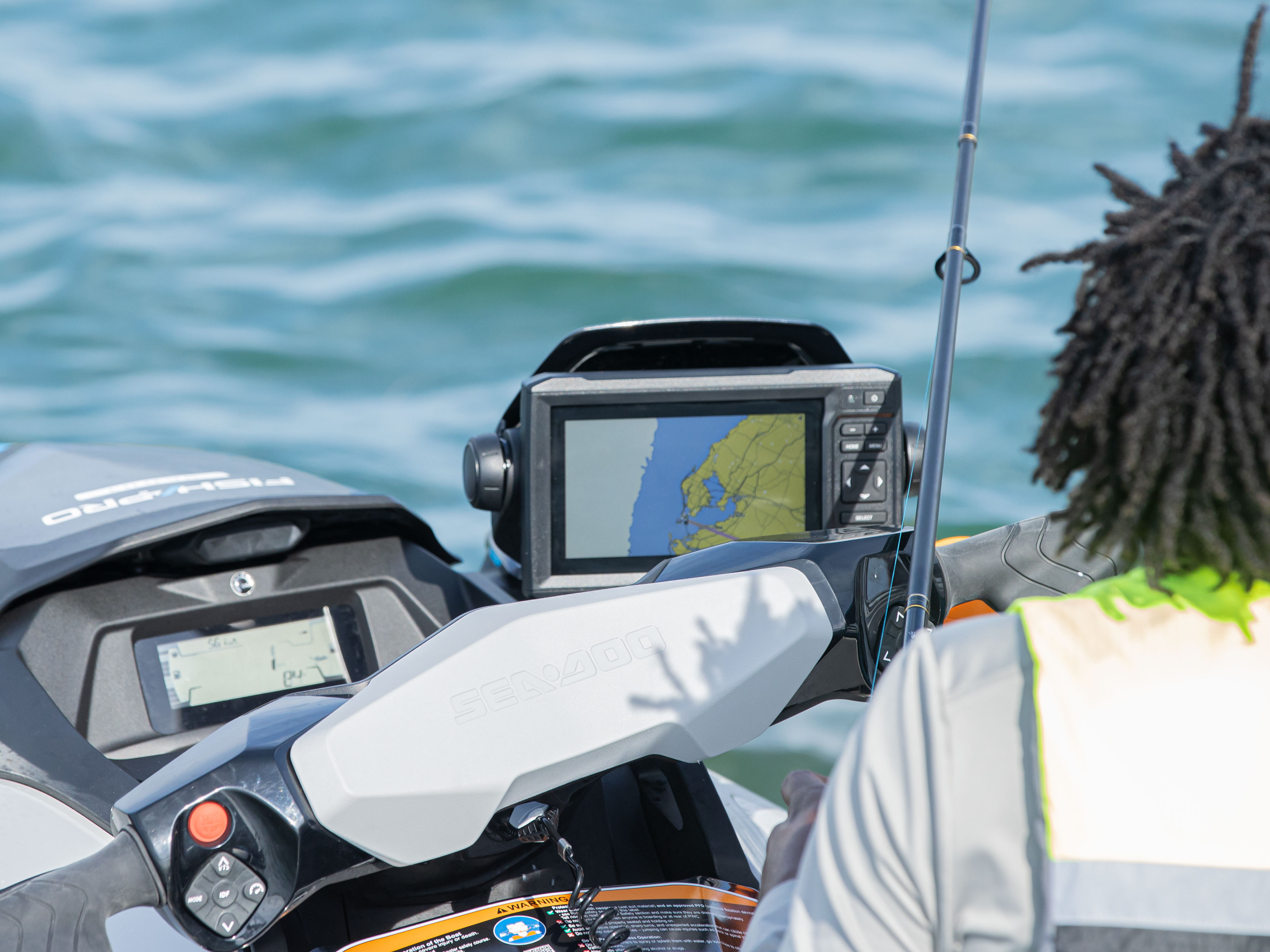 Sistema Garmin para navegación y localización de pesca